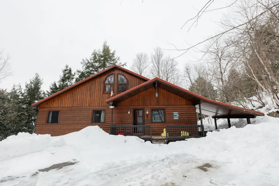 1012 VILLAGE 1 RD #3, Muskoka Lakes, ON P0B 1M0