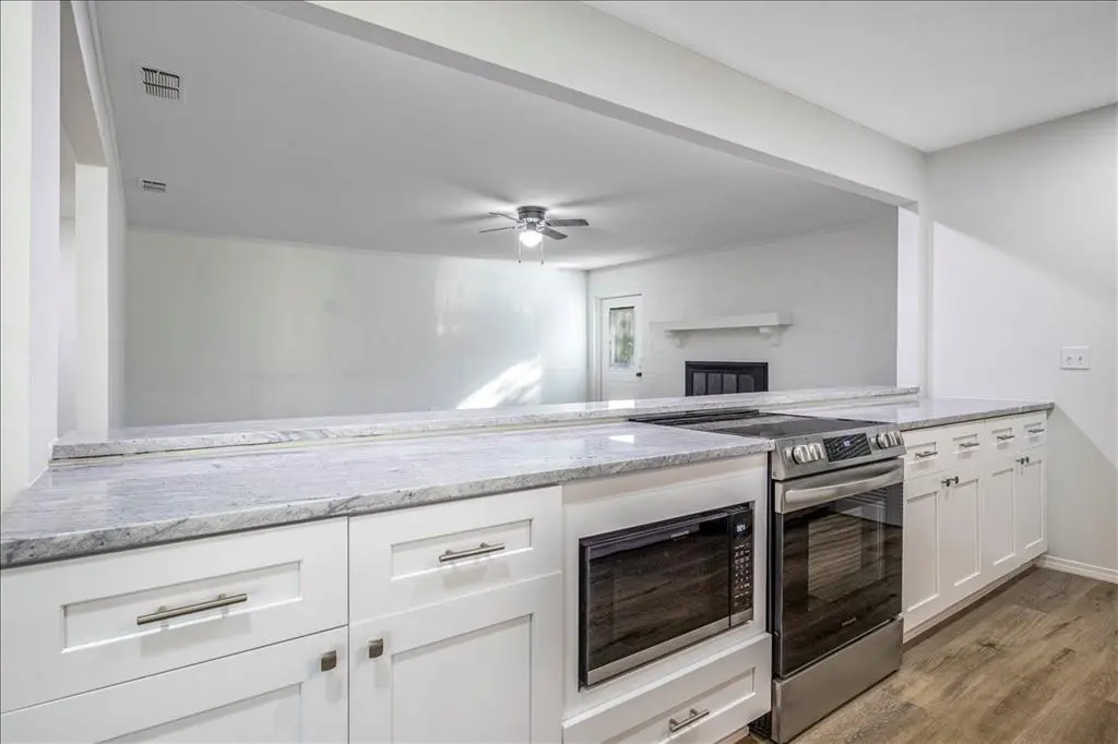 303 Jane Lane, Lindale, TX 75771