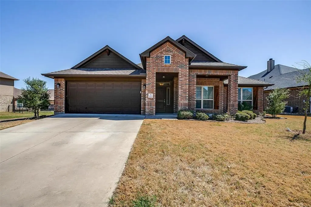 1023 Saint Andrews Drive, Burleson, TX 76028