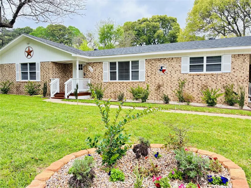 539 E Edmonson Avenue, Athens, TX 75751