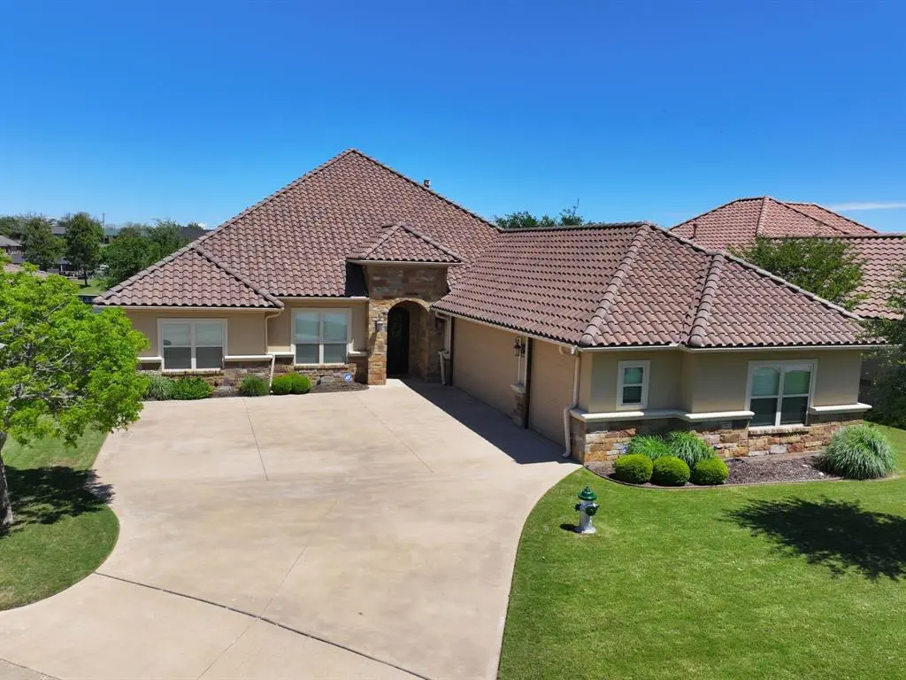 1605 Malibu Bay Court, Granbury, TX 76048