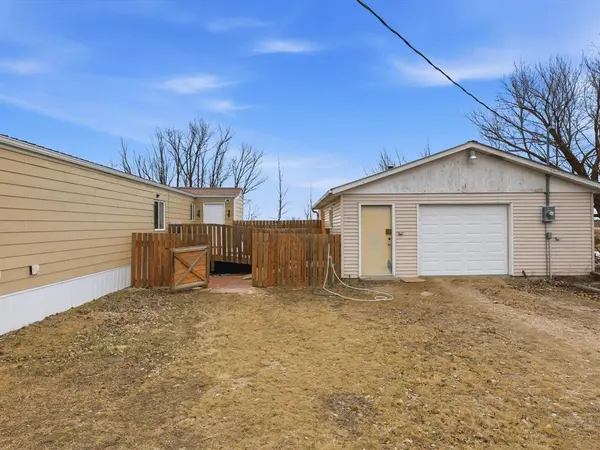 66116 Mile 42E - Hwy 302 HWY, Beausejour, MB R0E 0C0