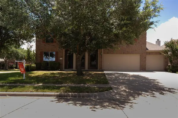 1220 Berkeley Drive, Burleson, TX 76028