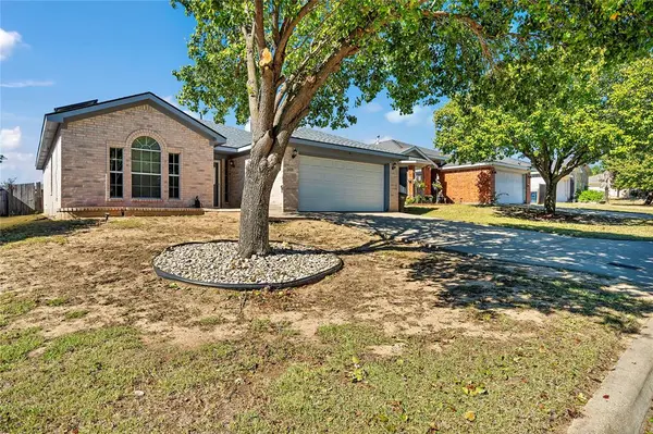 2420 Concina Way, Fort Worth, TX 76108