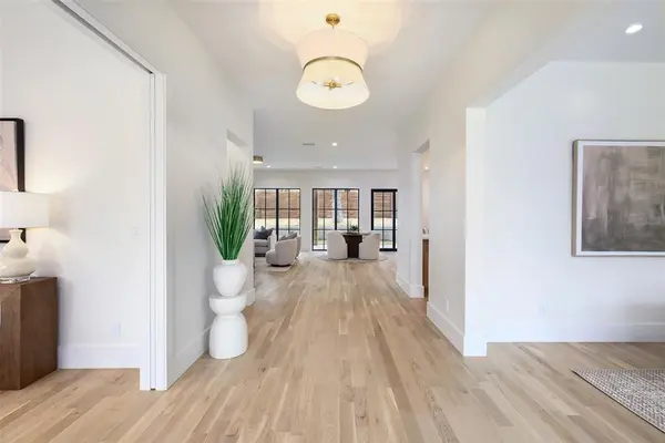 6414 Blanch Circle, Dallas, TX 75214