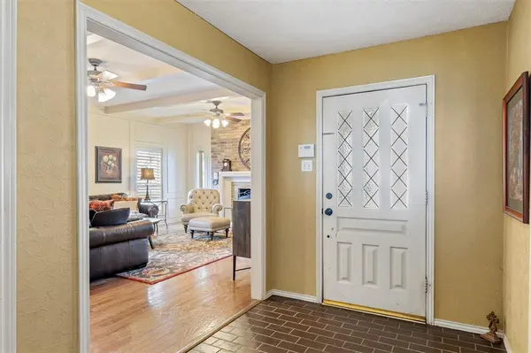 6906 Brentfield Drive, Dallas, TX 75248