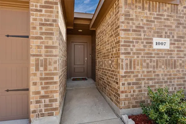 1007 Stockyard Street, Royse City, TX 75189