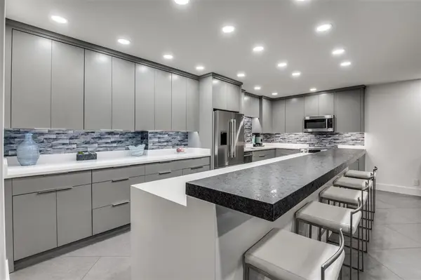 6211 W Northwest Highway #601, Dallas, TX 75225