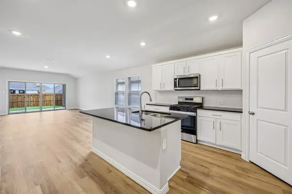 1556 Coldwater Way, Crandall, TX 75114