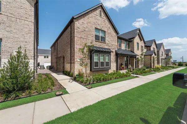 424 Parkside Drive, Argyle, TX 76226