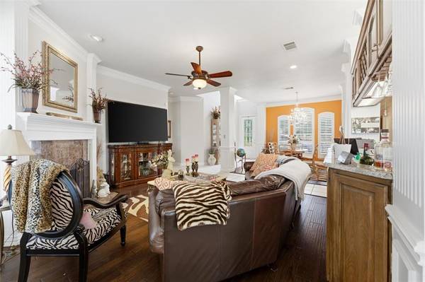 803 Glen Abbey Drive, Mansfield, TX 76063