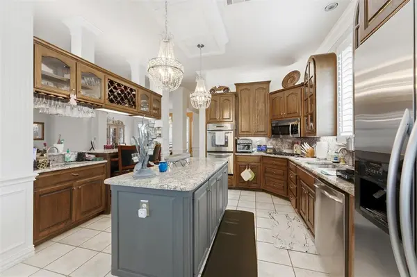 803 Glen Abbey Drive, Mansfield, TX 76063