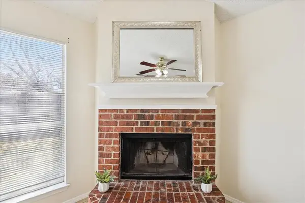 2309 Stagecoach Street, Fort Worth, TX 76133