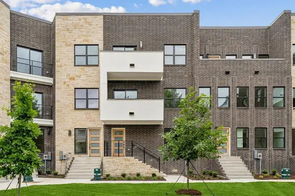 2725 Azalea Park Circle, Fort Worth, TX 76107