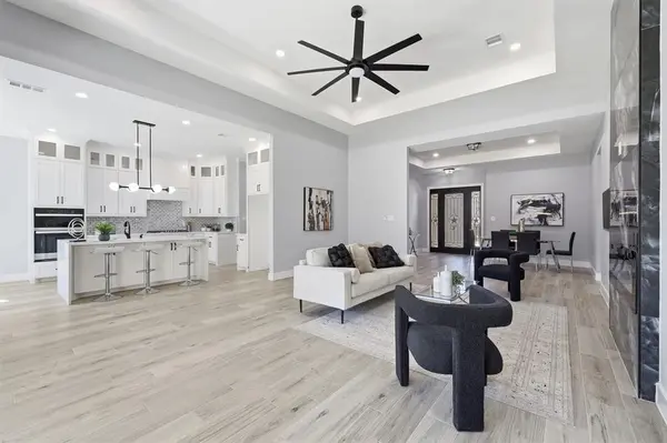 707 Ross Trail, Arlington, TX 76012