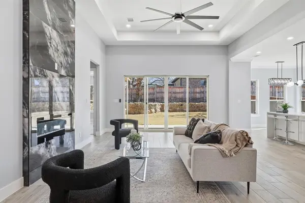 707 Ross Trail, Arlington, TX 76012