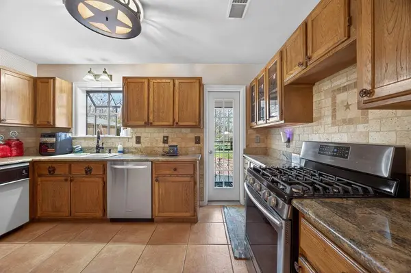 2525 Goldenrod Avenue, Fort Worth, TX 76111