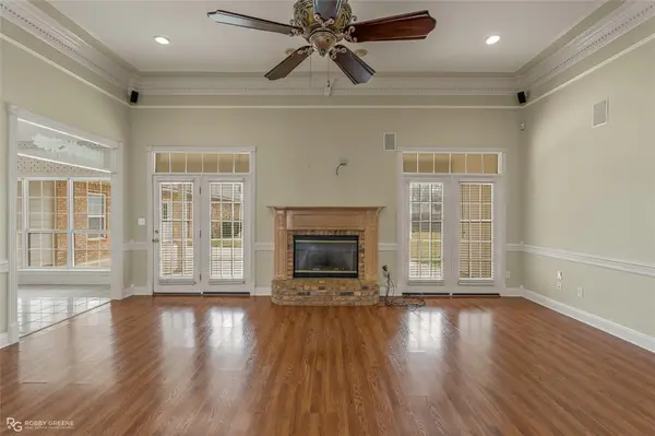 304 Tealwood Drive, Bossier City, LA 71111