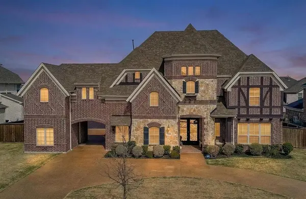 1504 S Mitchell Road, Mansfield, TX 76063