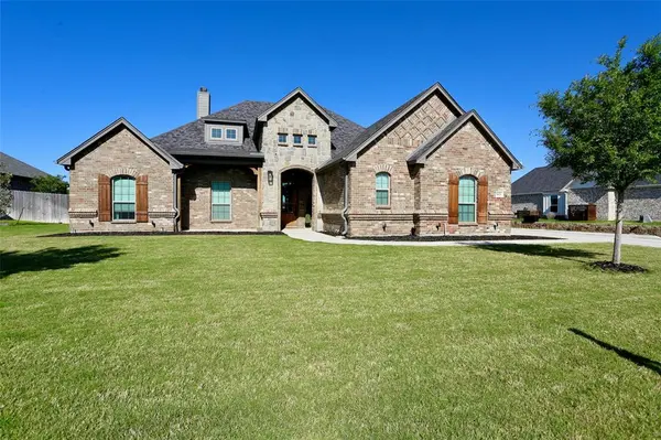 8829 Hidden Pond Street, Justin, TX 76247