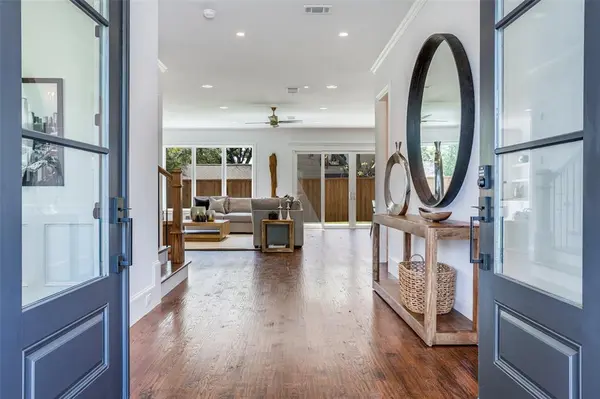 5820 Anita Street, Dallas, TX 75206