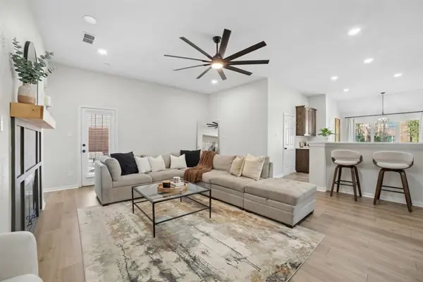 7410 Handen Drive, Rowlett, TX 75089