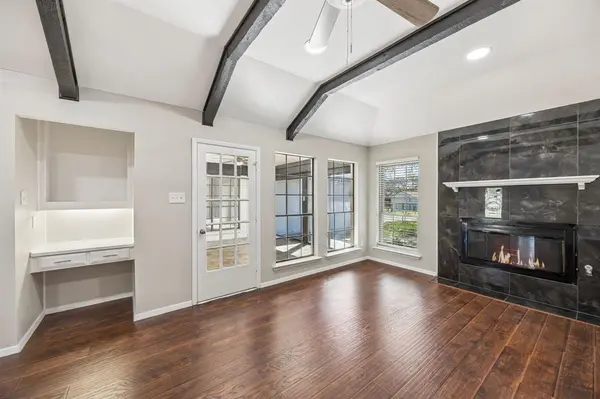 904 Bert Drive, Arlington, TX 76012