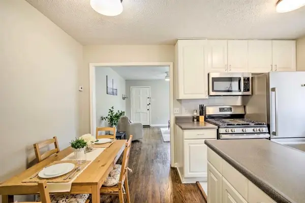 404 N Montreal Avenue, Dallas, TX 75208