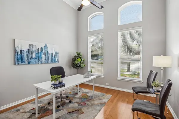 900 Water Oak Drive, Grapevine, TX 76051