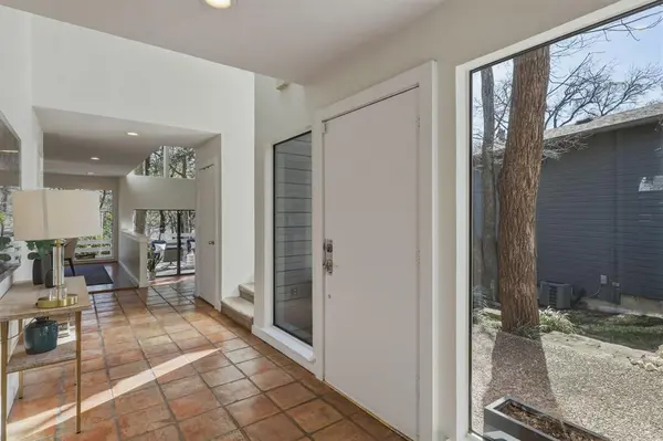 965 Easton Place, Dallas, TX 75218