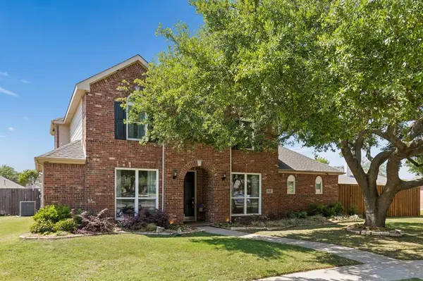 8410 Lexington Court, Rowlett, TX 75089