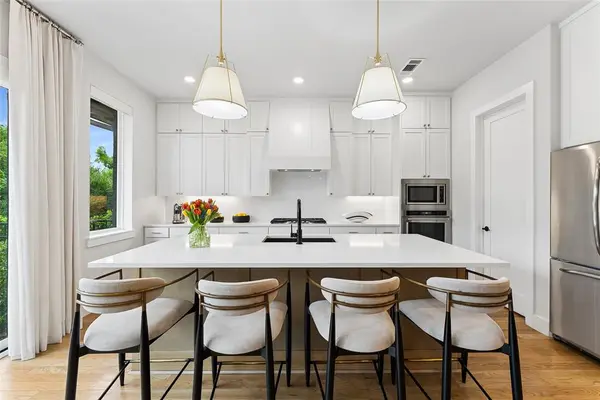 3922 Redding Row, Dallas, TX 75220