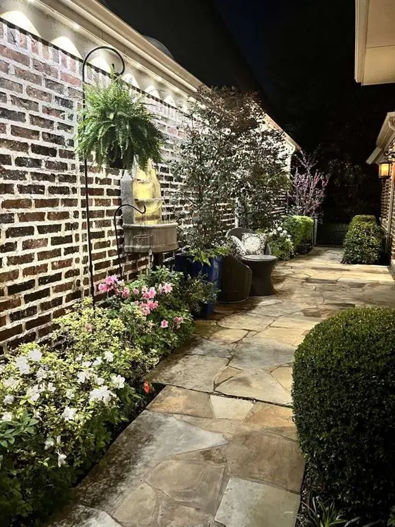 18408 Hemington Court, Dallas, TX 75252