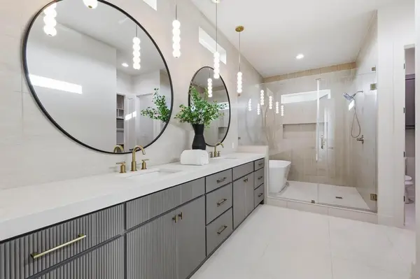 449 Whispering Way, Red Oak, TX 75154