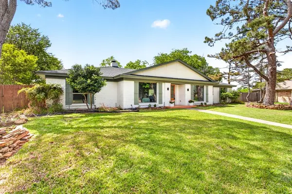 4316 Winding Way, Benbrook, TX 76126