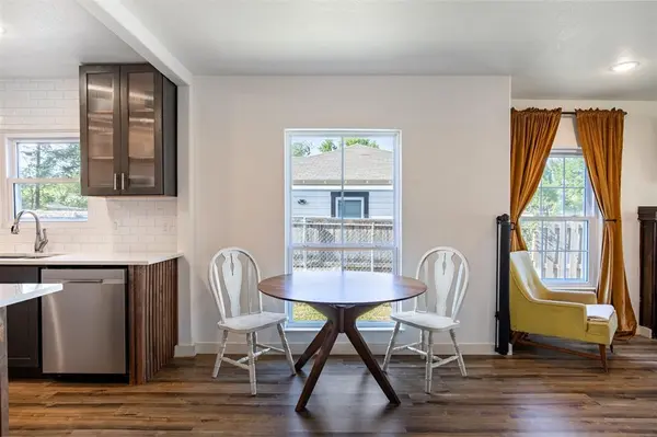 1239 Whitaker Avenue, Dallas, TX 75216