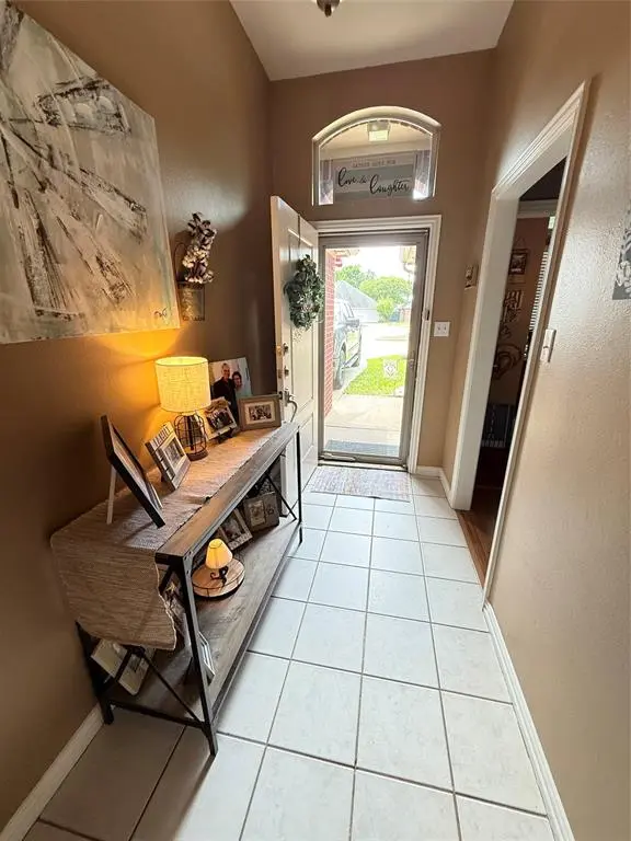 3016 Huntington Court, Waxahachie, TX 75165