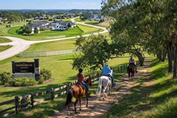 811 Noble Champions Way, Bartonville, TX 76226