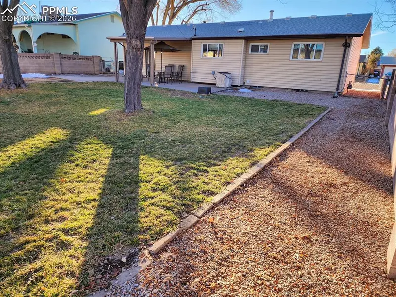 2126 vinewood LN, Pueblo, CO 81005