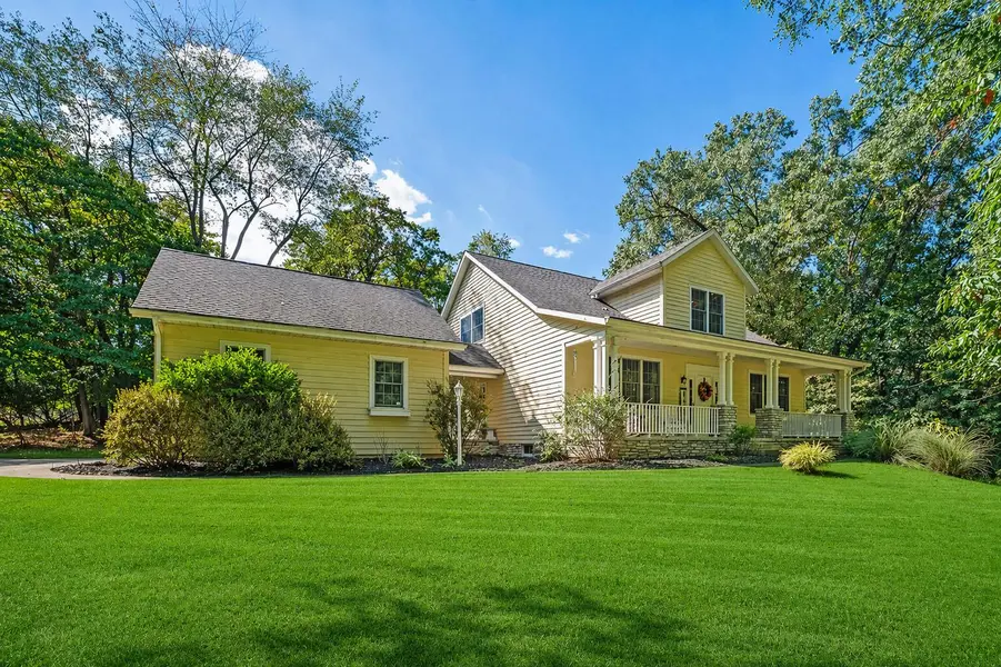 1860 High Meadow N, Bertrand Twp, MI 49120