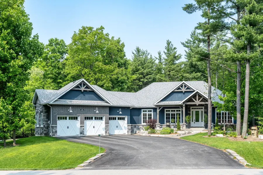 77 Mennill DR, Springwater, ON L9X 0J2