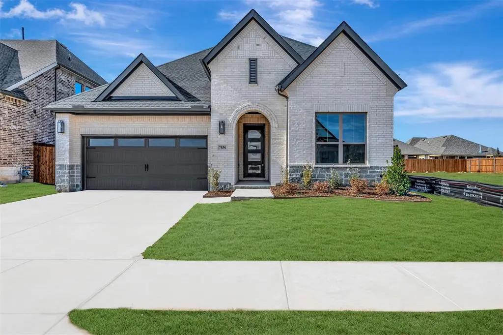 7836 Pondview Lane, Fort Worth, TX 76123