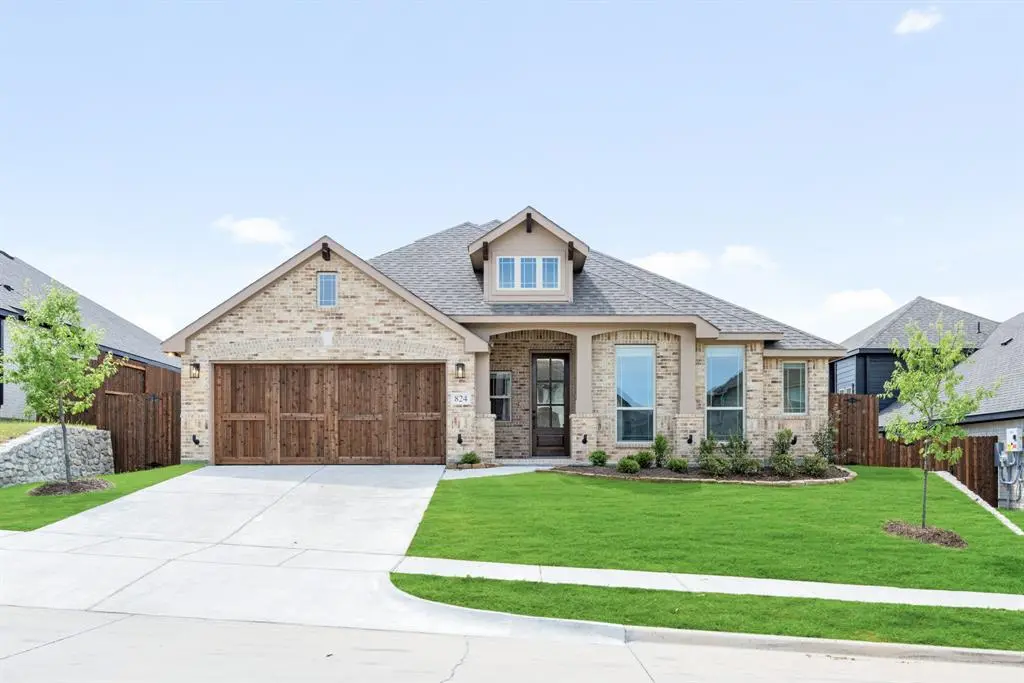 824 Alamo Court, Desoto, TX 75115