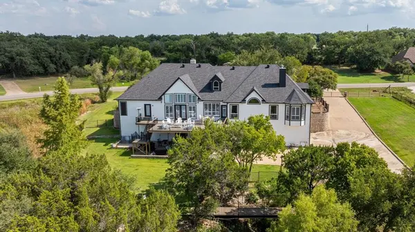 6410 Westover Drive, Granbury, TX 76049