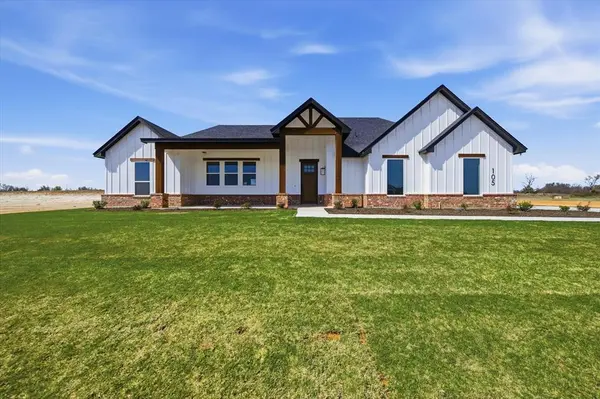 105 Cattleman Drive, Poolville, TX 76082