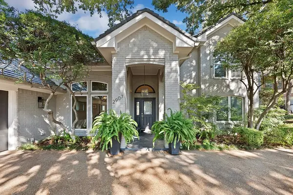 2907 Arbor Oaks Drive, Arlington, TX 76006