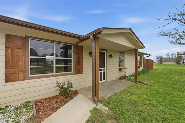 29361 US Highway 82, Whitesboro, TX 76273