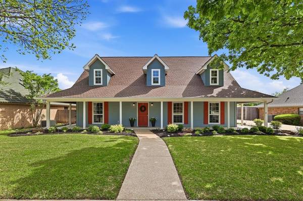 613 Evergreen Drive, Hurst, TX 76054