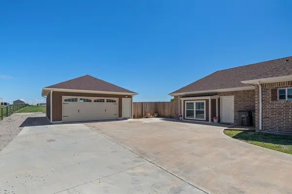 592 Old Agnes Road, Weatherford, TX 76088