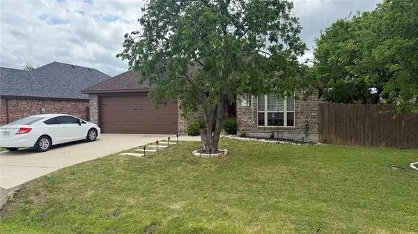 107 Virginia Drive, Palmer, TX 75152